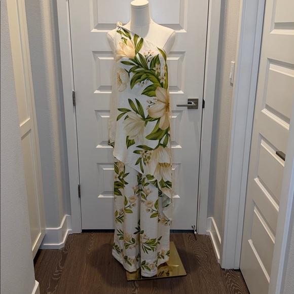 FARM Rio Floral Asymmetrical Jumpsuit Size M - Picture 4 of 10